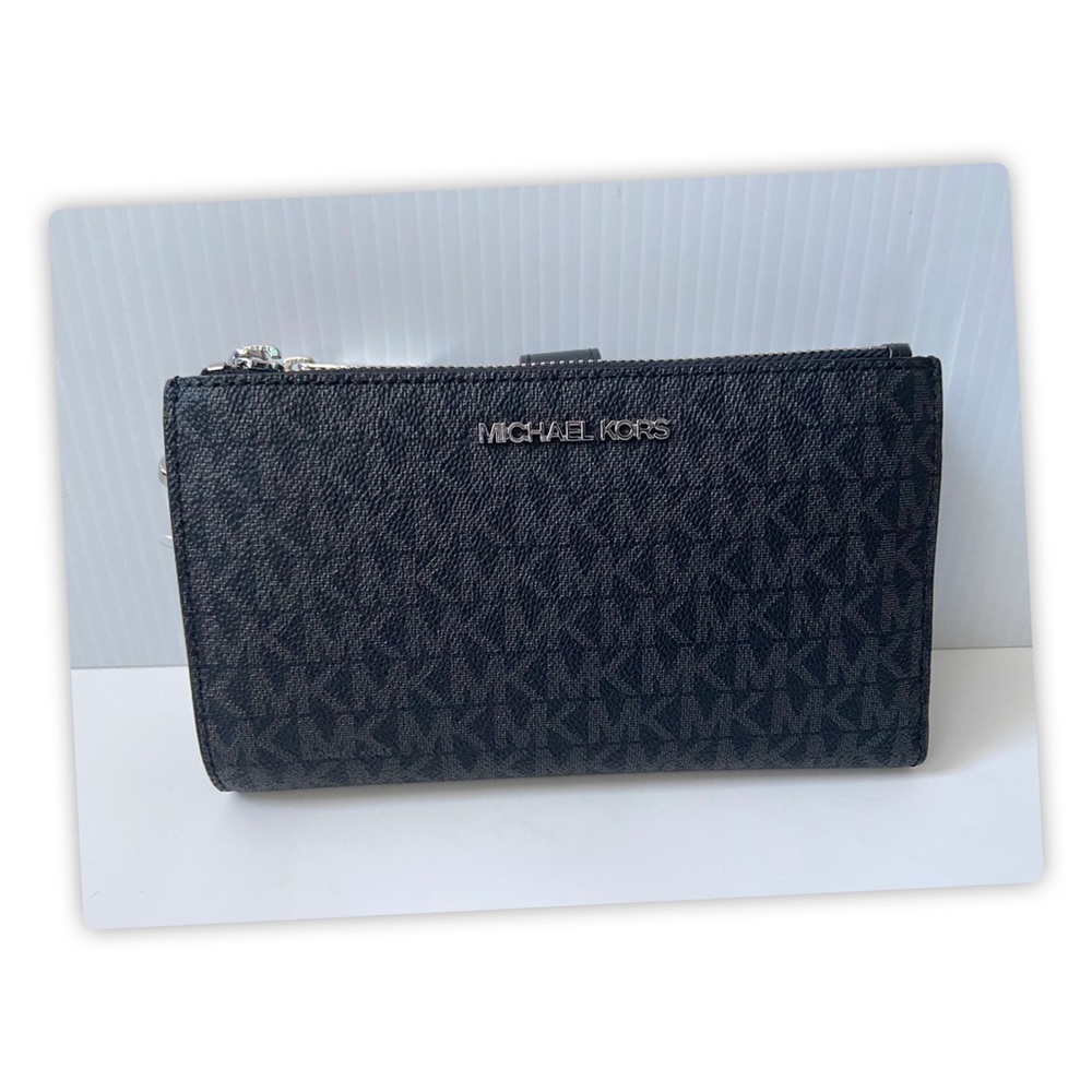 Michael Kors Jet Set Travel Double Zip Wristlet